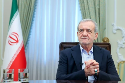 رئیس جمهور خطاب به ملت ایران: ما وام‌دار ایستادگی و مقاومت مردم و این پیروزی مرهون وحدت، آرامش و انسجام ملت ایران است